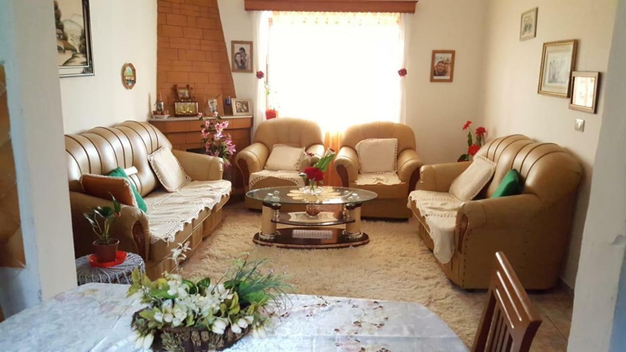 Flowery House Near The Sea And The Mountain Casa de Férias