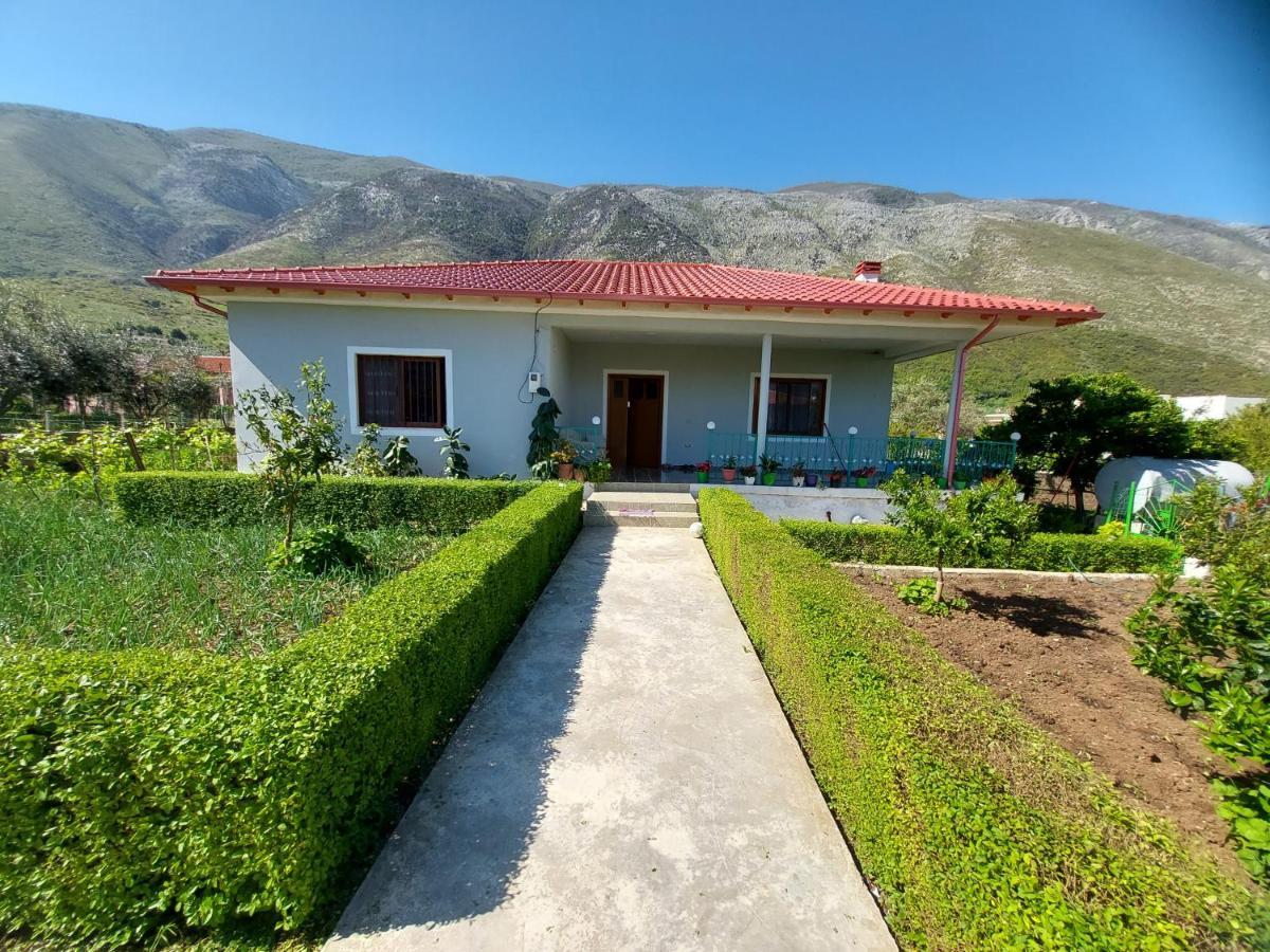 Flowery House Near The Sea And The Mountain Casa vacanze *