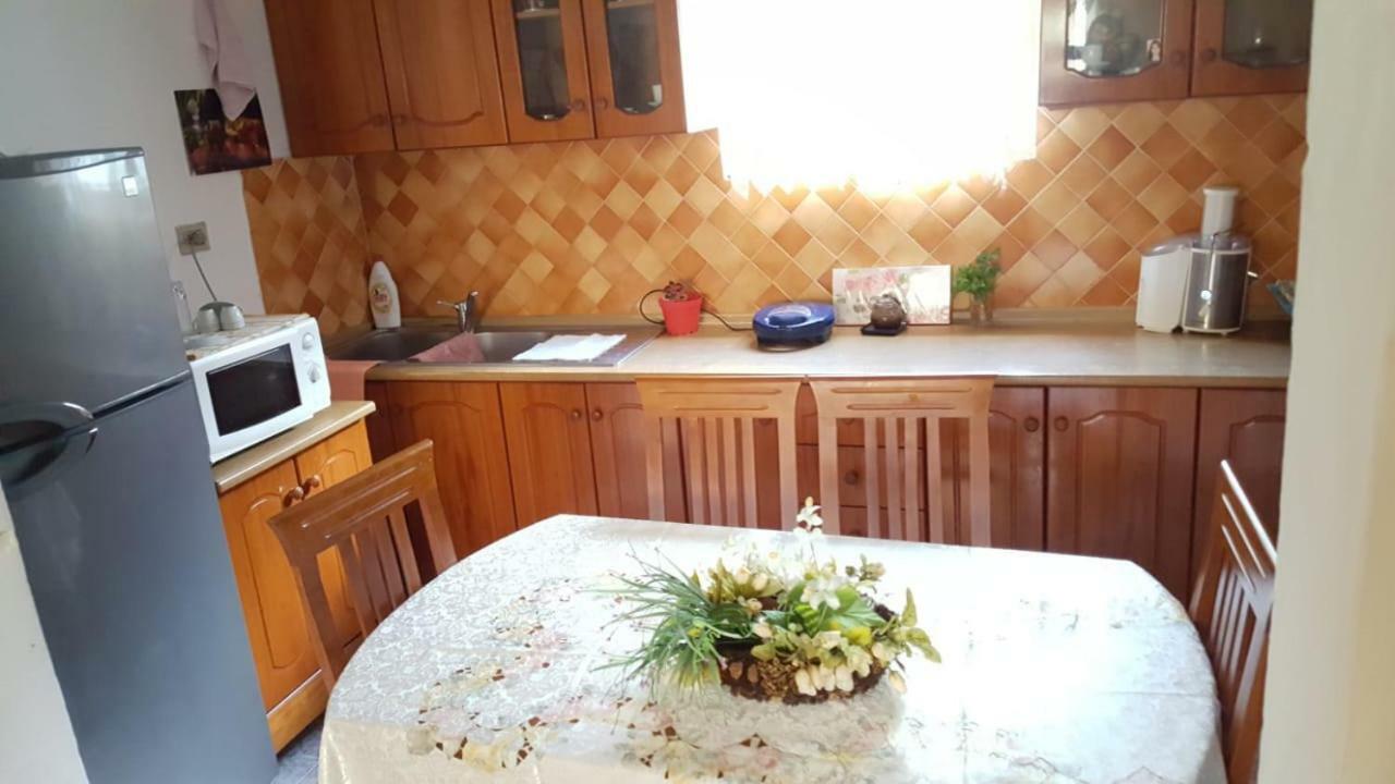 Flowery House Near The Sea And The Mountain Casa vacanze Vlorë